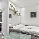 Beau T2 calme et moderne proche Grands Boulevards à Paris - Welkeys