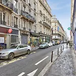 Beau T2 calme et moderne proche Grands Boulevards à Paris - Welkeys